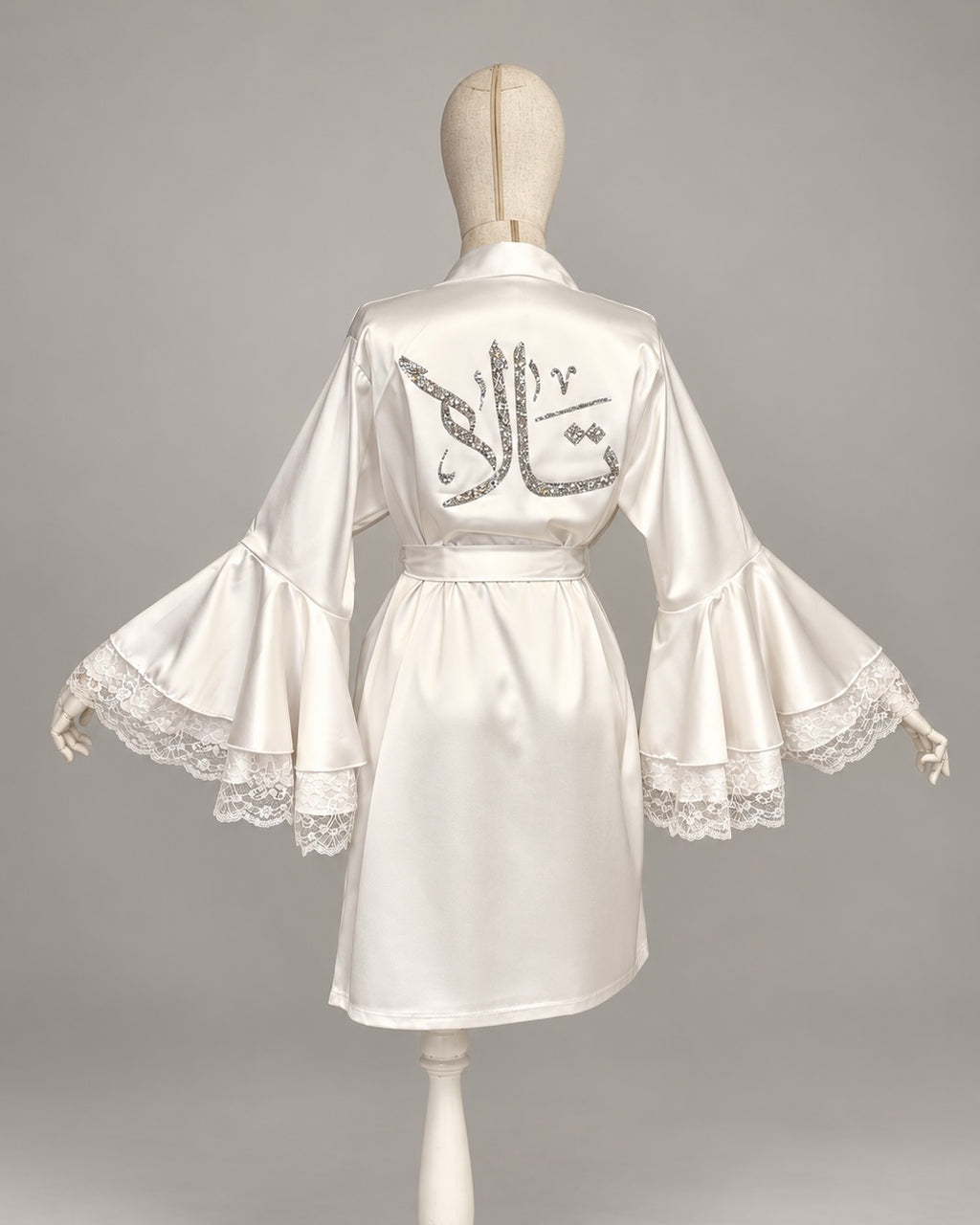 RUFFLED SLEEVES