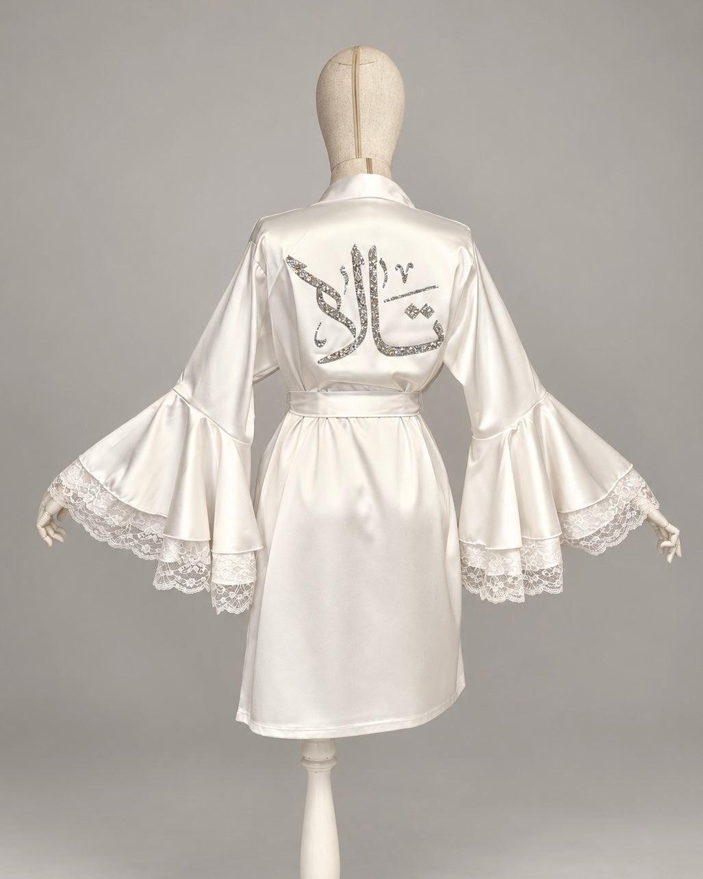 RUFFLED SLEEVES