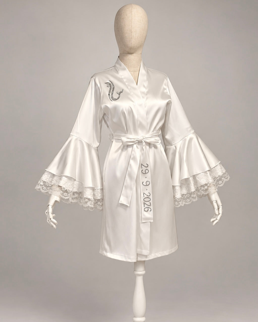RUFFLED SLEEVES